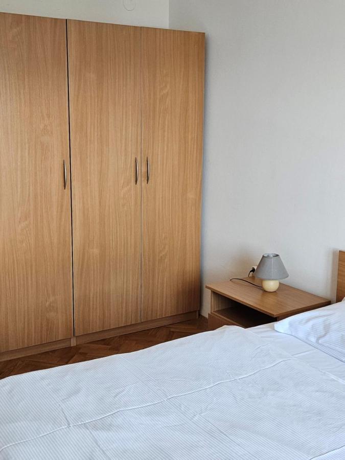 Apartments Trojak Baska  Bagian luar foto