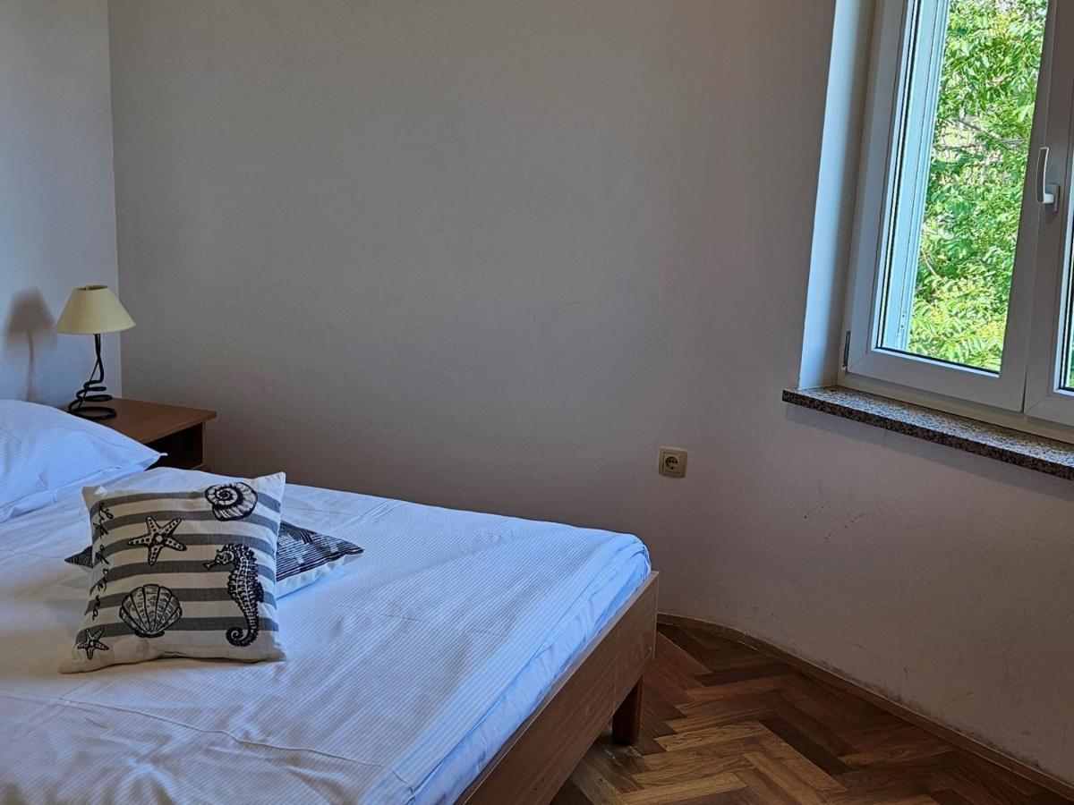 Apartments Trojak Baska  Bagian luar foto
